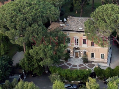 Villa ristrutturata a Roma