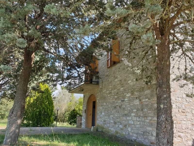 Villa Singola in Vendita ad Baschi - 250000 Euro