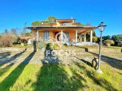 Villa Singola in Vendita ad Vinci - 950000 Euro