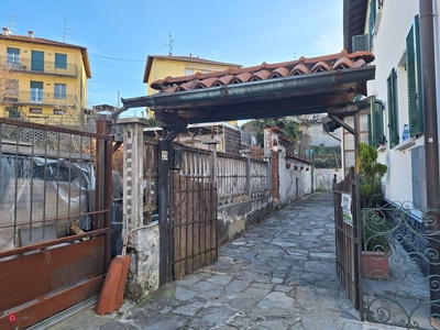 Villetta a schiera in Vendita in Via Sant'Arialdo da Cucciago 20 a Como