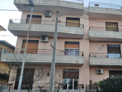 Appartamento in vendita a Aci Sant'antonio Catania Santa Maria La Stella
