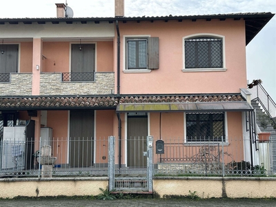 Appartamento indipendente in vendita a Inverno e Monteleone Pavia Monteleone
