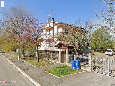 Casa Bi/Trifamiliare in Vendita in Via Fernanda Viroli 4 a Forlì