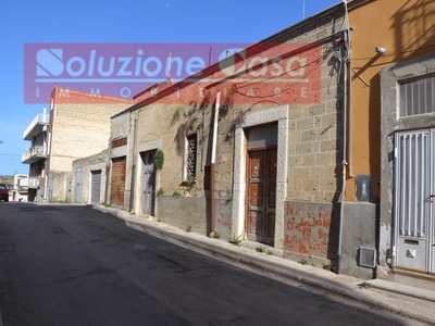 Casa indipendente in vendita a Canosa Di Puglia