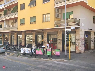 Negozio/Locale commerciale in Affitto in Via Tuscolana a Roma