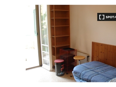 Stanza in affitto in appartamento con 2 camere da letto a Elce, Purugia