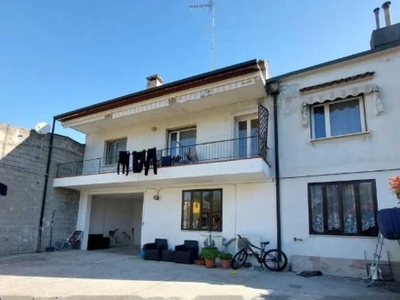 stanze in Vendita ad Cervignano del Friuli - 48750 Euro