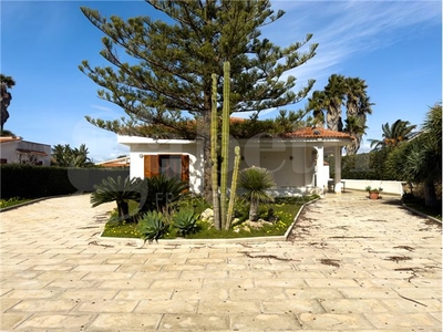 Villa bifamiliare in Sanlorenzo Str I, 5, Noto (SR)