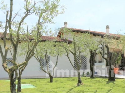 Villa in vendita a Forte Dei Marmi