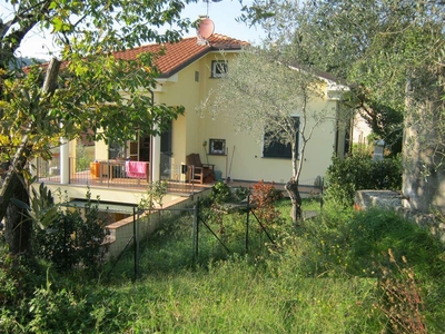 Villa in vendita a Sarzana La Spezia Bradia