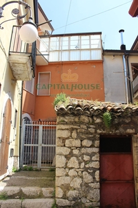 Casa indipendente con terrazzo a Summonte