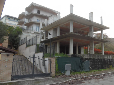 Casa indipendente con terrazzo, San Benedetto del Tronto ponte rotto