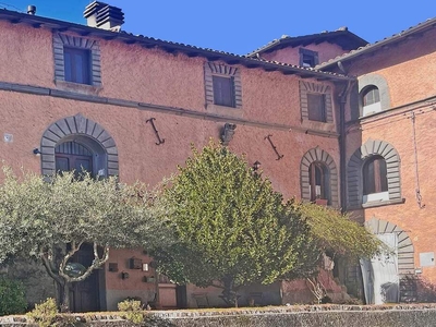 Appartamento in Vendita nel Borgo Medievale di Verni, Gallicano