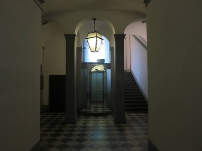 Appartamento in Vendita nel Centro Storico di Livorno: Affascinante Residenza con Storia e Comfort