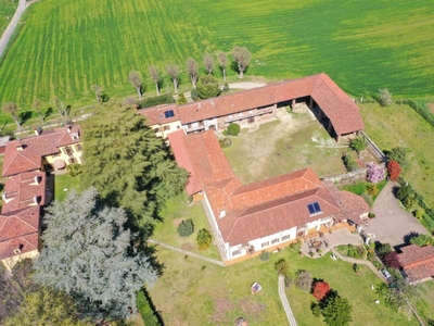 Cascina con corte interna, via Bruere, Rivoli