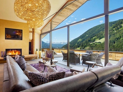 Chalet Salena luxury lodge