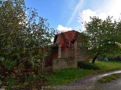 Rustico con giardino a Colle di Val d'Elsa