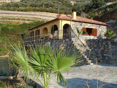 Villa nuova a Cipressa - Villa ristrutturata Cipressa