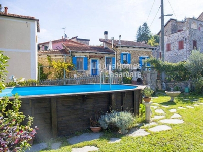 villa indipendente in vendita a Borgomaro