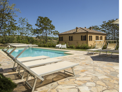 Villa San Marco, piscina privata nelle Marche