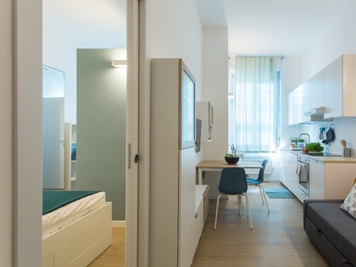 Appartamento con 1 camera da letto in affitto a Solari, Milano