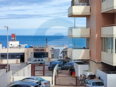 Appartamento di 4 vani /125 mq a Bari (zona San Cataldo - Faro)
