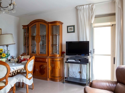 Appartamento in Vendita a Catanzaro, 100'000€, 124 m²