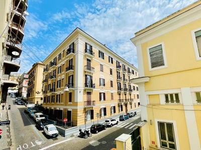 Bilocale in affitto a Napoli, Mergellina