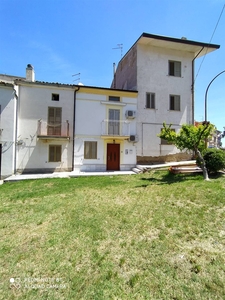 Casa semi indipendente in Via Ovidio Publio Nasone 40 a Castel Frentano