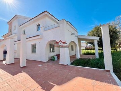 Casamassima-villa di 220 mq con giardino e terraz