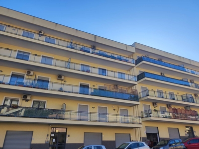 Esavani su due elevazioni in vendita presso svincolo Messina Centro, Messina