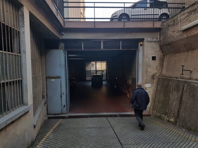 Garage / Posto auto in Corso Sardegna in zona Marassi a Genova