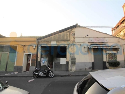 Magazzino in affitto in Via Del Bosco, Catania