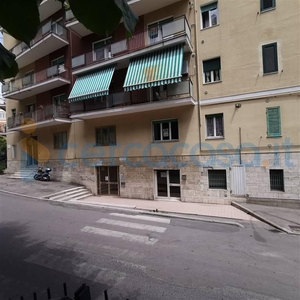 Negozio in affitto in Via Brigata Maiella, Chieti
