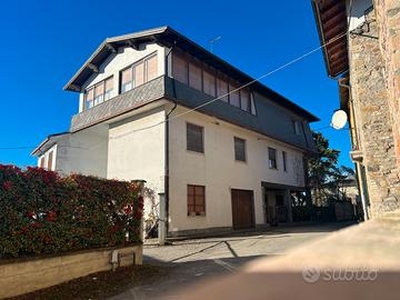 Oltrepò Pavese Panoramica Villa Bifamigliare