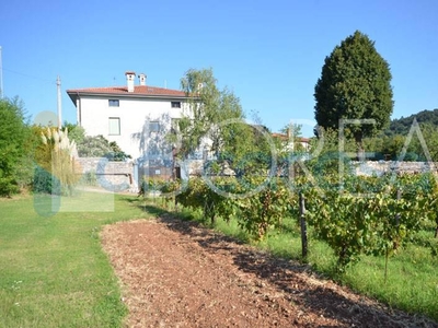 Rustico casale in vendita a Duino-Aurisina