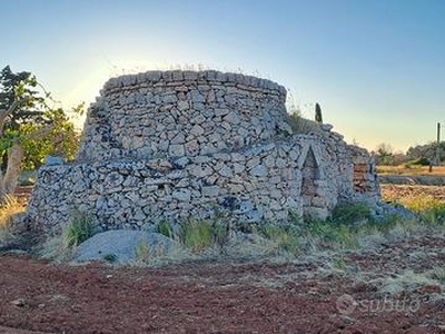 Terreno con trullo accatastato a taurisano