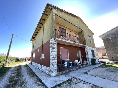 Vendita Casa singola, in zona LIBIOLA, SERRAVALLE A PO