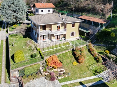 Vendita Villa bifamiliare, in zona BELMONTE, VARESE