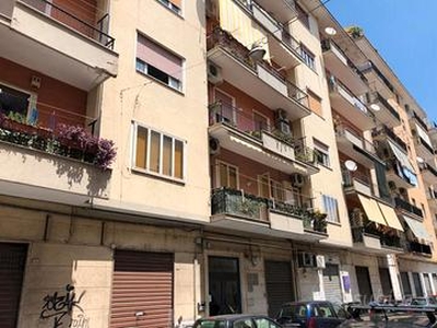 Via gelso - locale 67 mq - uso investimento