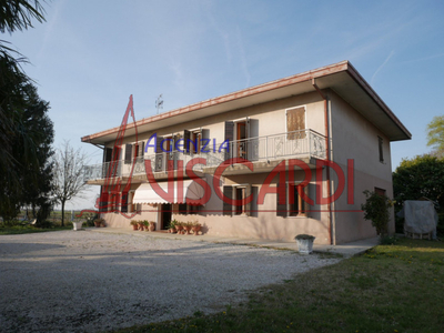 Villa a Eraclea - Rif. V041