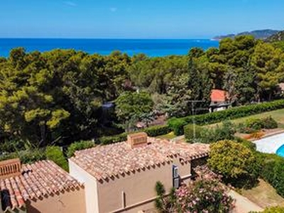 Villa con giardino a 250 metri dal mare