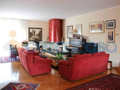 Villa in ottime condizioni, in vendita in Via Umberto I 1, Bovolone