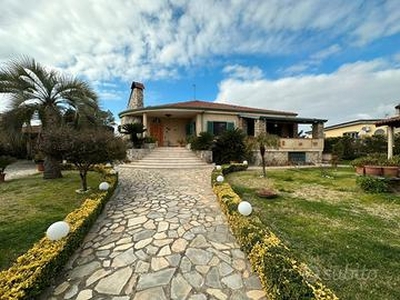 VILLA MONOLIVELLO Varcaturo R38067