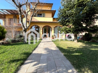 Villa, via gruissan, zona Centro, Loro Ciuffenna