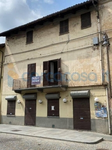 Casa singola da ristrutturare, in vendita in Via Vittorio Veneto 26, Costigliole Saluzzo