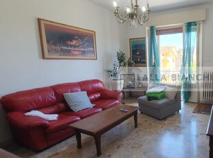 Appartamento con giardino in via ravenna, Pesaro