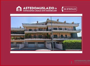 Appartamento in Vendita a Roma Via Mezzoiuso
