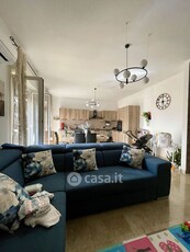 Appartamento in Vendita in Via Faro Pizzoli a Cinisi