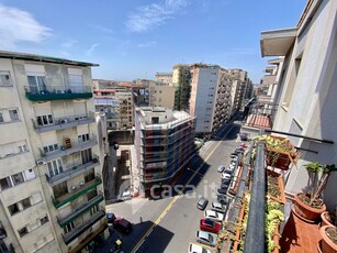 Appartamento in Vendita in Via Giacomo Leopardi 103 a Catania